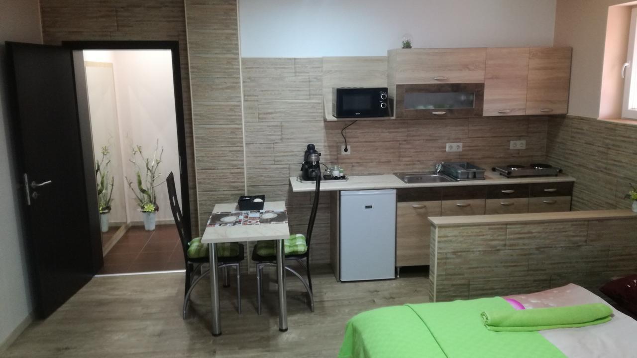 Ferienwohnung Keri Vendeghaz Mosonmagyaróvár Exterior foto