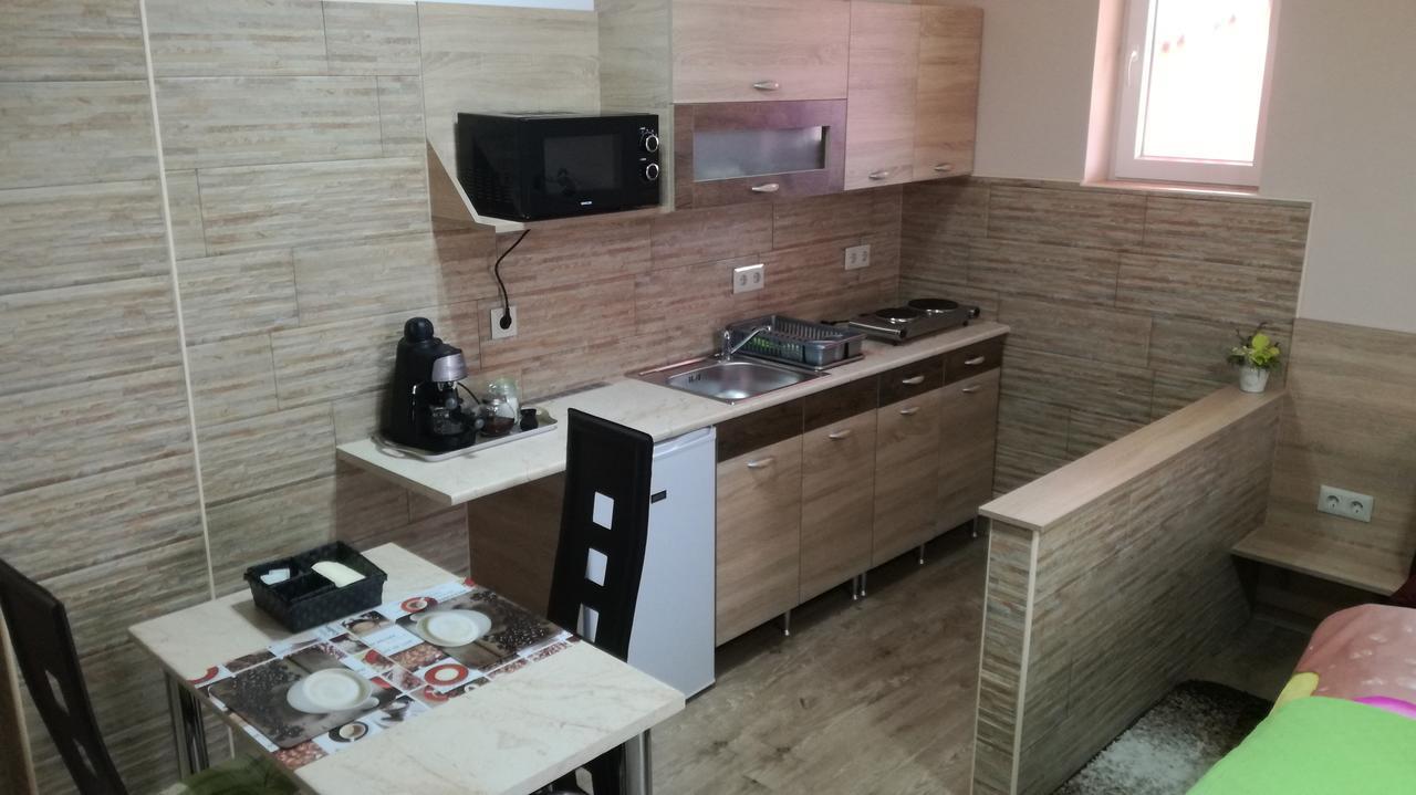 Ferienwohnung Keri Vendeghaz Mosonmagyaróvár Exterior foto
