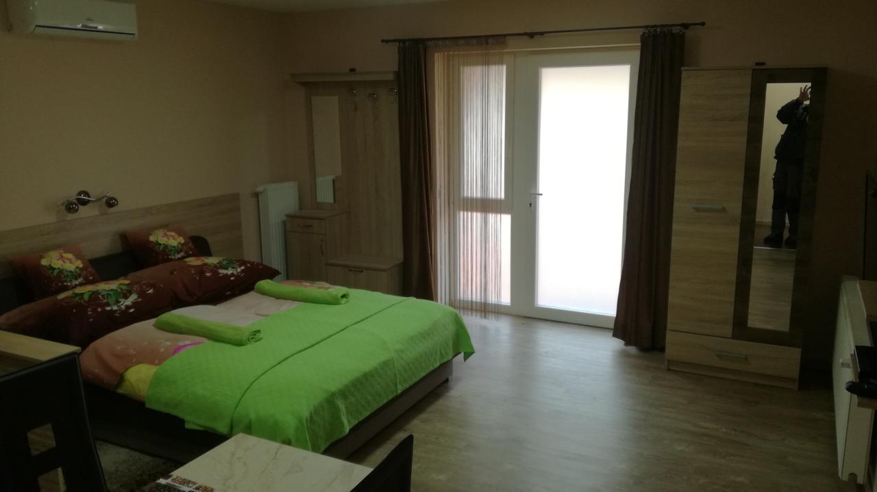 Ferienwohnung Keri Vendeghaz Mosonmagyaróvár Exterior foto