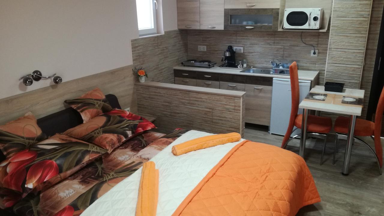 Ferienwohnung Keri Vendeghaz Mosonmagyaróvár Exterior foto